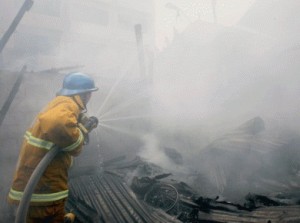 Τώρα – Φωτιά σε αποθήκη στο Χαλάνδρι