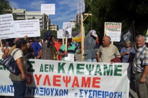 Στήθηκαν κρεμάλες