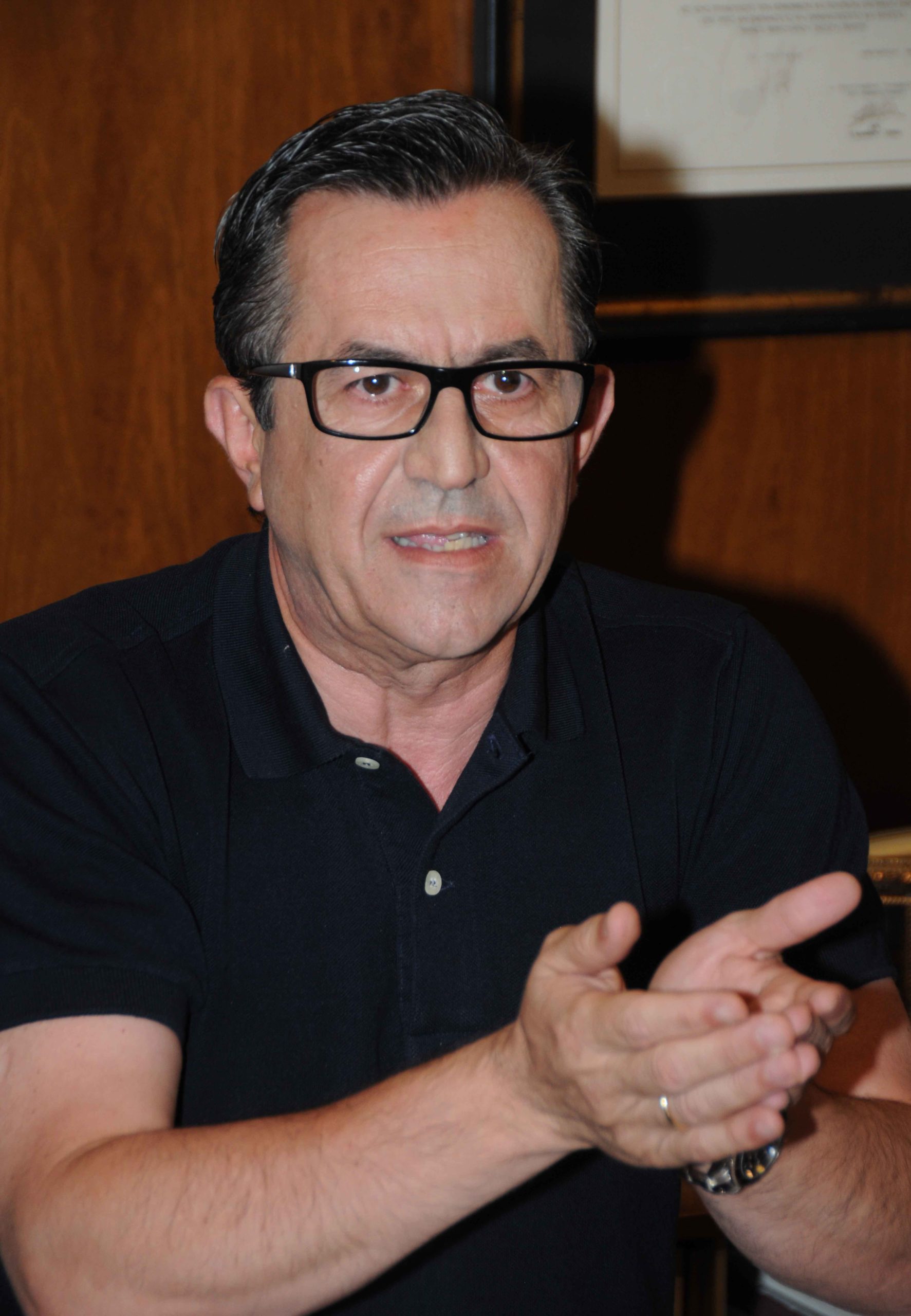 Ποιοι είναι πίσω από τον λογαριασμό;