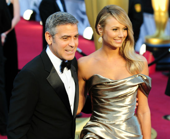 Ο Clooney τα βάζει με τη “Sun”