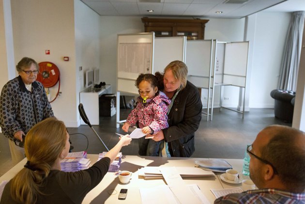 Οι φιλελεύθεροι πρώτο κόμμα