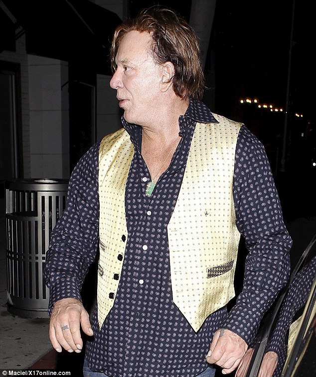 Ο 60ρης Mickey Rourke