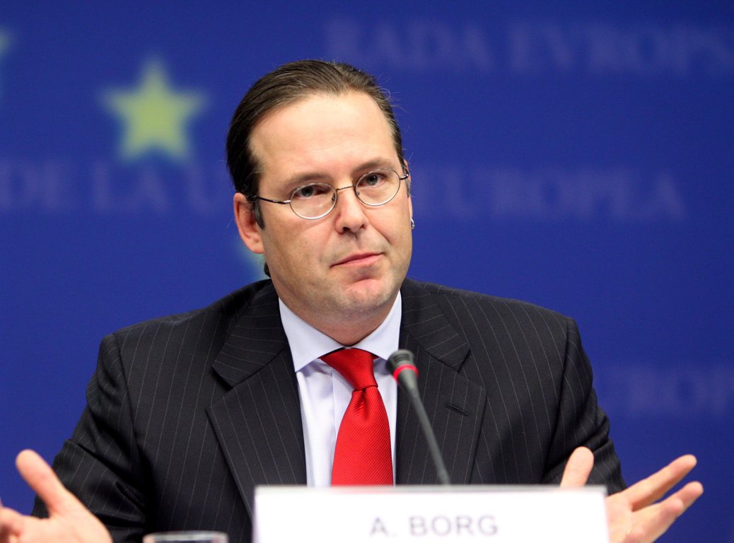 ”Βλέπει” έξοδο της Ελλάδας το 2013