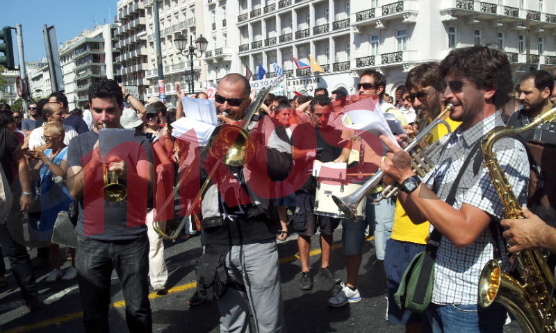 Τώρα-Οι μουσικοί στο Σύνταγμα