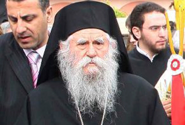 “Δίνουμε τα ιδρύματα στον ΣΥΡΙΖΑ”