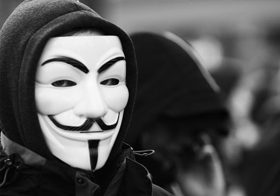 Συνέλαβαν έναν ”Anonymous”