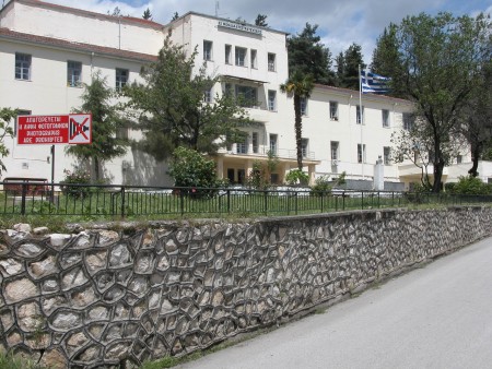 “Λουκέτο” σε στρατόπεδα