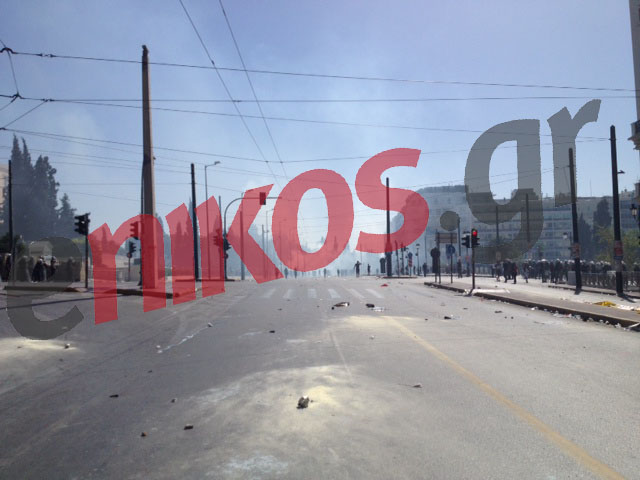 Τώρα – Χαμός από τα δακρυγόνα