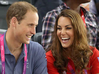 Η τόπλες Kate περιοδεύει…