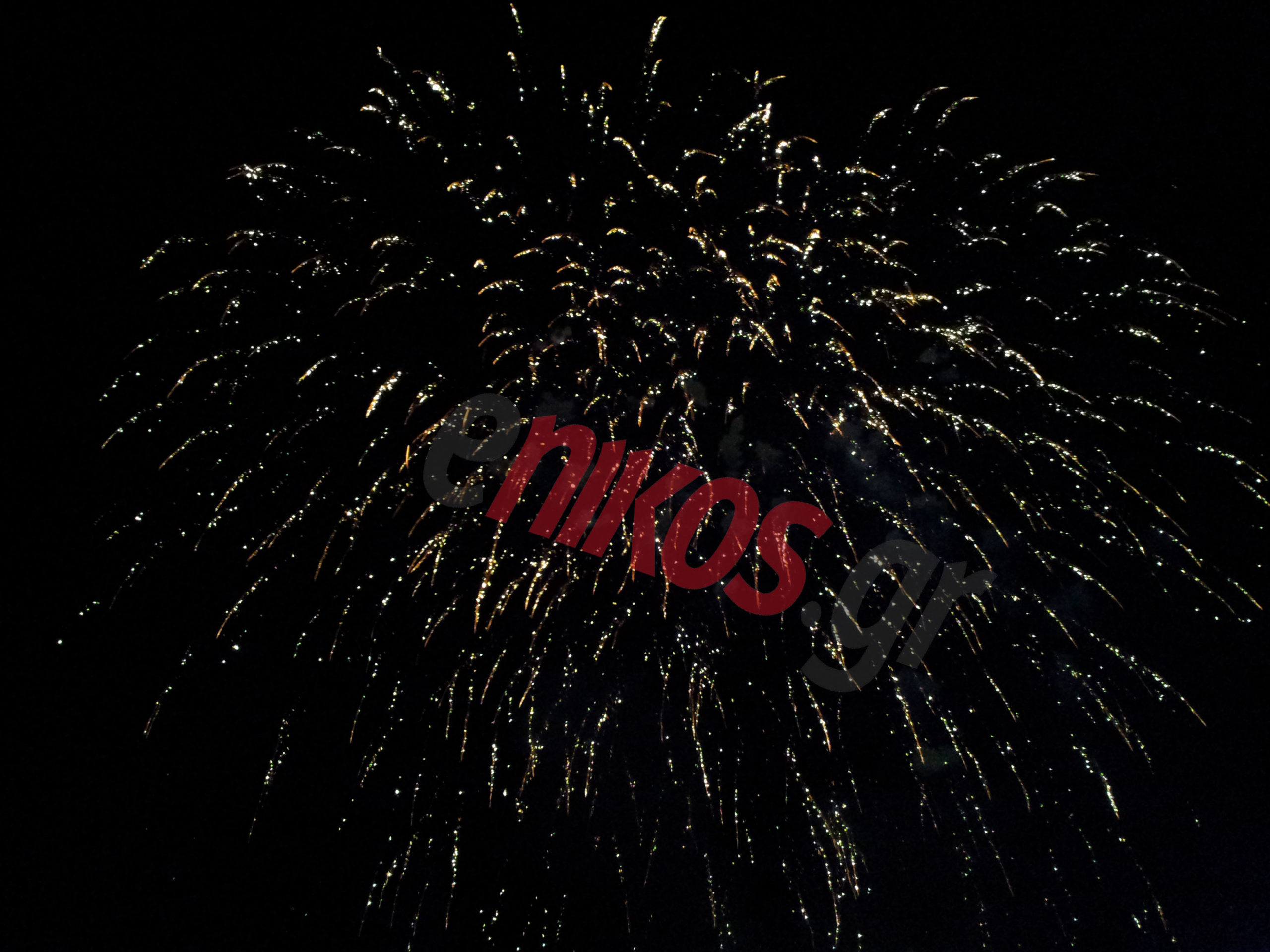 Τώρα-Πυροτεχνήματα στις Σπέτσες