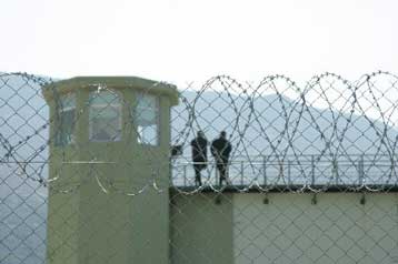 Κινούσε τα νήματα από τη φυλακή