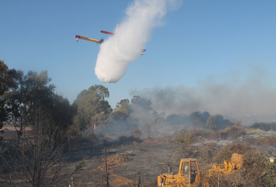 Τρεις φωτιές σχεδόν ταυτόχρονα