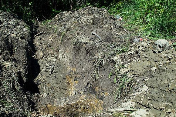 Λεηλατούν τάφους των Ναζί