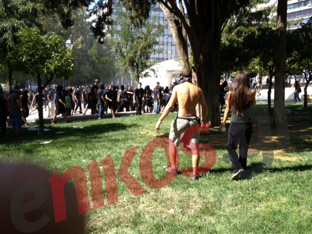 Τώρα- Αντιεξουσιαστές στο Σύνταγμα