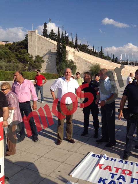 Τώρα –Ο Τέρενς Κουίκ με τους ένστολους