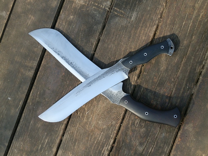 Ακονίζουν τα μαχαίρια