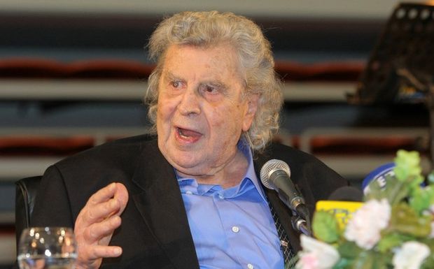 Τι προτείνει ο Μίκης Θεοδωράκης