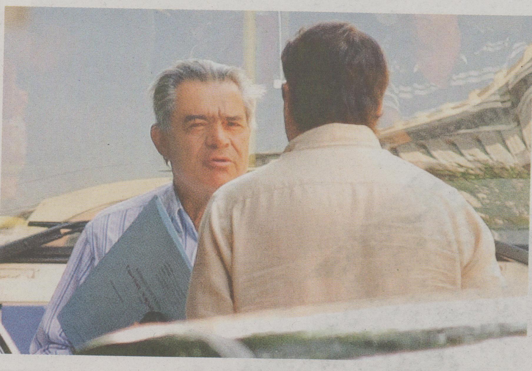 Ο Μαντέλης κυκλοφορεί ελεύθερος