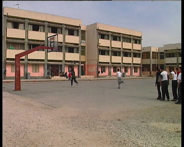 Κλείνουν τα σχολεία στην Σάμο