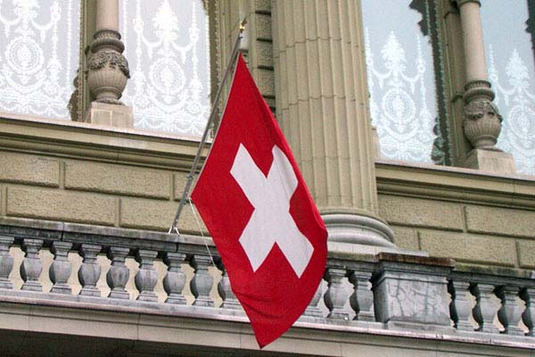 Ελβετία:Δεν δίνουν τους καταθέτες