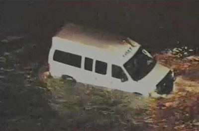 Ορμητικά νερά παρέσυραν οδηγό