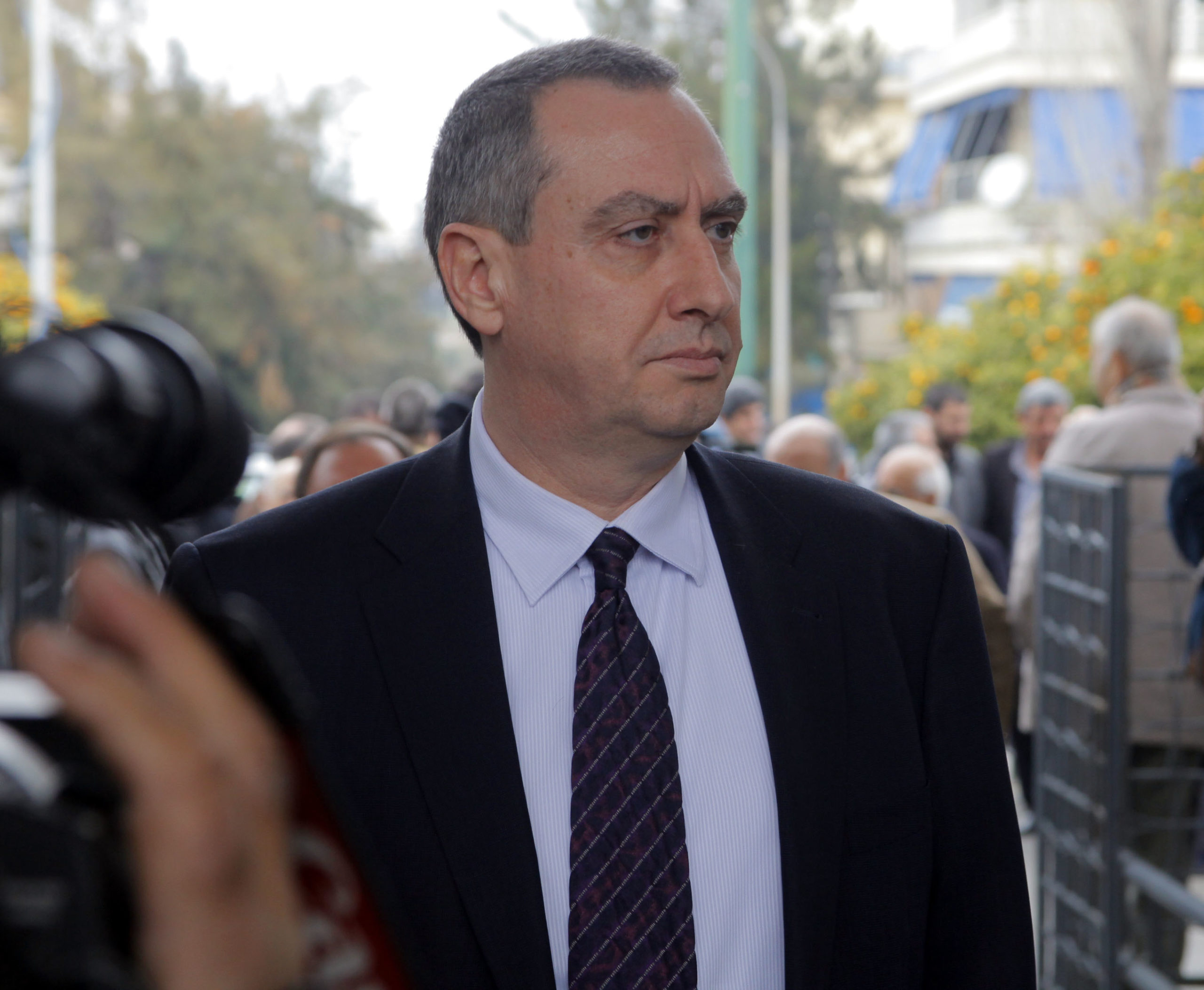 «Γιώργο, δώσε την έδρα…»