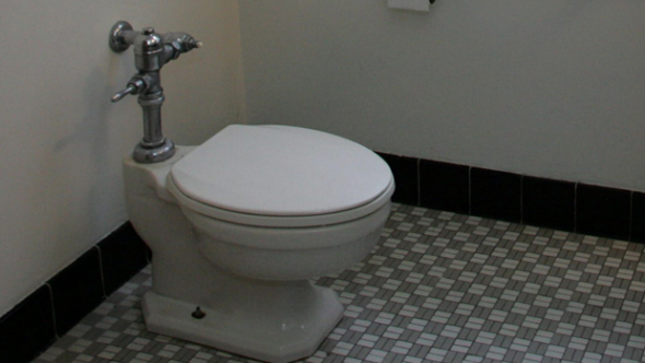 Δήμαρχος:”Πατήστε όλοι το καζανάκι”