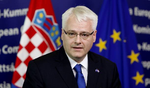 Απειλούν την κυβέρνηση μέσω FB