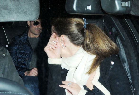 Ποια είναι η συνοδός του Tom;