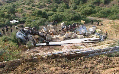 Βίντεο-Νταλίκα έπεσε στον γκρεμό