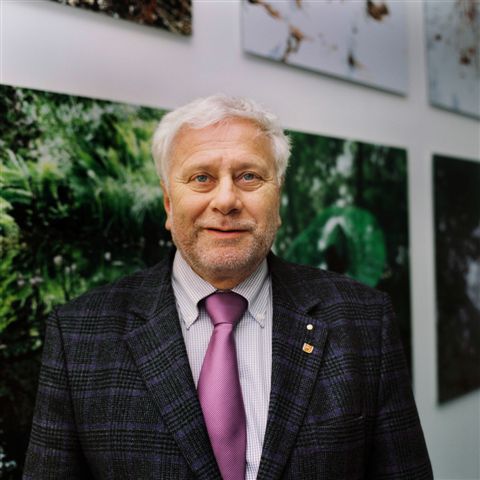 Επίτιμος διδάκτορας ο Schneider