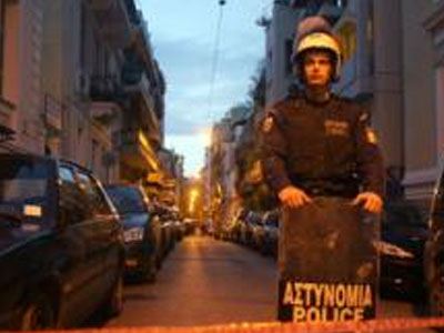 Συνεχίζεται η ένταση στα Εξάρχεια