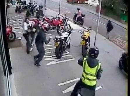 «Έφαγαν» ξύλο οι ληστές