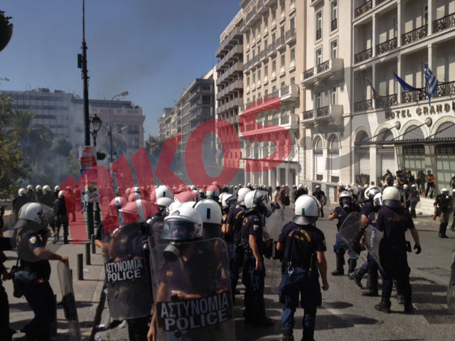 Όλα τα βίντεο από τα επεισόδια στο Σύνταγμα