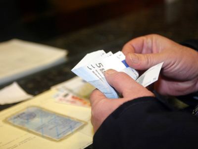 «Ανάληψη» με πλαστή ταυτότητα