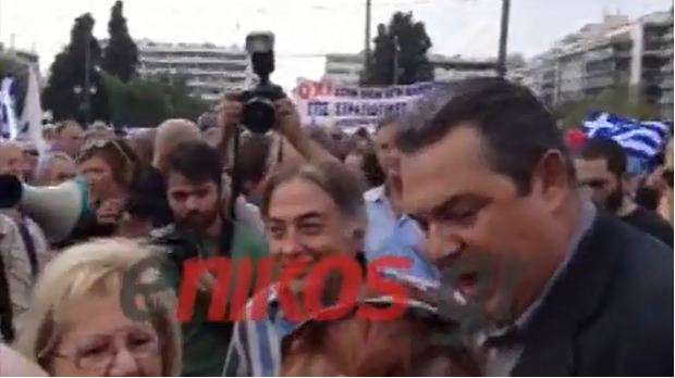 Βίντεο-Γιουχάισαν τον Καμμένο οι απόστρατοι