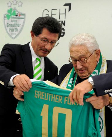 O Kissinger στο γήπεδο