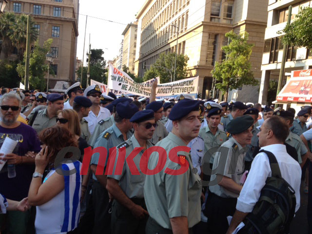 Τώρα-Κλειστοί οι δρόμοι στο Σύνταγμα