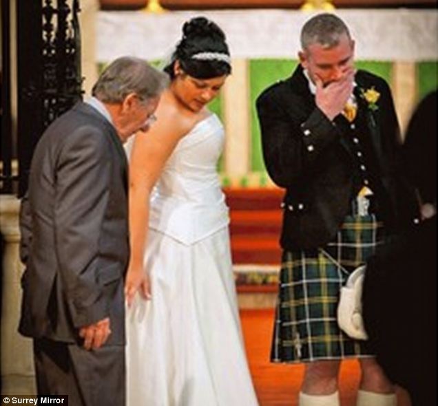 Είχαν κουμπάρο τον… Mr Bean!