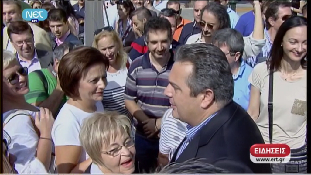 Μαζεύει υπογραφές ο Καμμένος