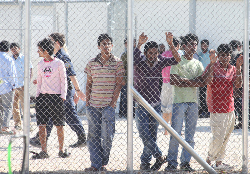 “Μπαλάκι” οι μετανάστες