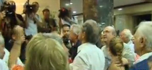 Εισέβαλαν στο Υπουργείο