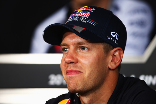 Μπορεί να χαμογελά ο Vettel