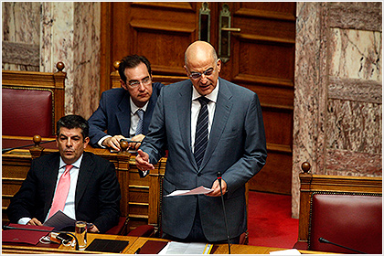 Βίντεο:Η κόντρα Δένδια – Παππά