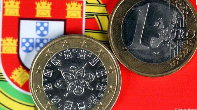 «Βυθίζεται» και η Πορτογαλία