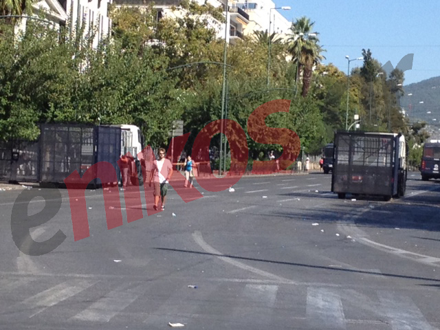 Τώρα-Μαζεύουν τα κιγκλιδώματα