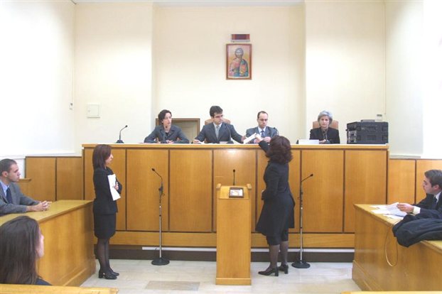 «Κλείνουν» και οι δικηγόροι