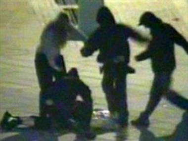 14μήνες για τη σκισμένη μπλούζα