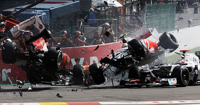 Υπαίτιος για την καραμπόλα