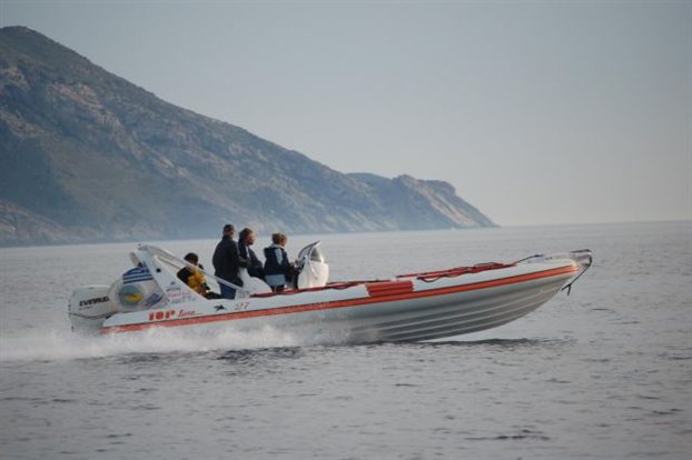 “Τα έπαιρνε” ο λιμενικός